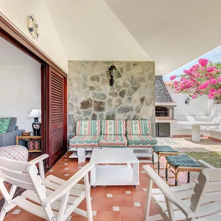 Umbelina Con Jardin Y Vista Al Mar *